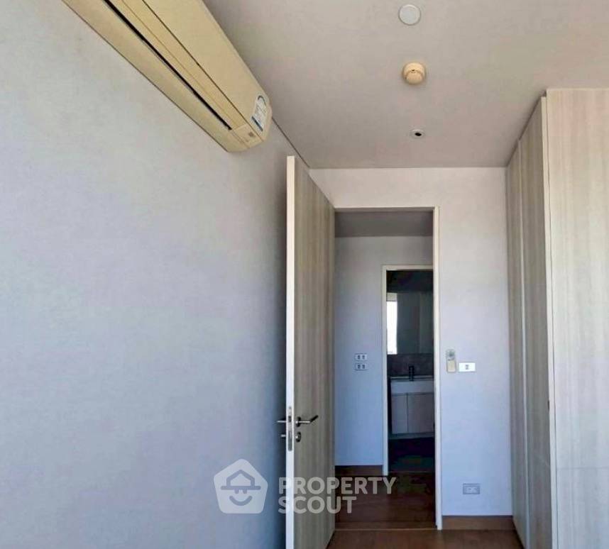 picture 43rd-Floor 2-BR Condo At The Lumpini 24 Near BTS Phrom Phong (ID 3195657) - 7/7