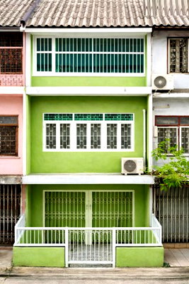 Shophouses for rent Bangkok : BTS On Nut 1.2 km. 18 sq m. BTS Phra Khanong 370 m. Sukhumvit Commercial building for rent, 3 floors, 120 sq m., Phra Khanong Market, Air 1, Major