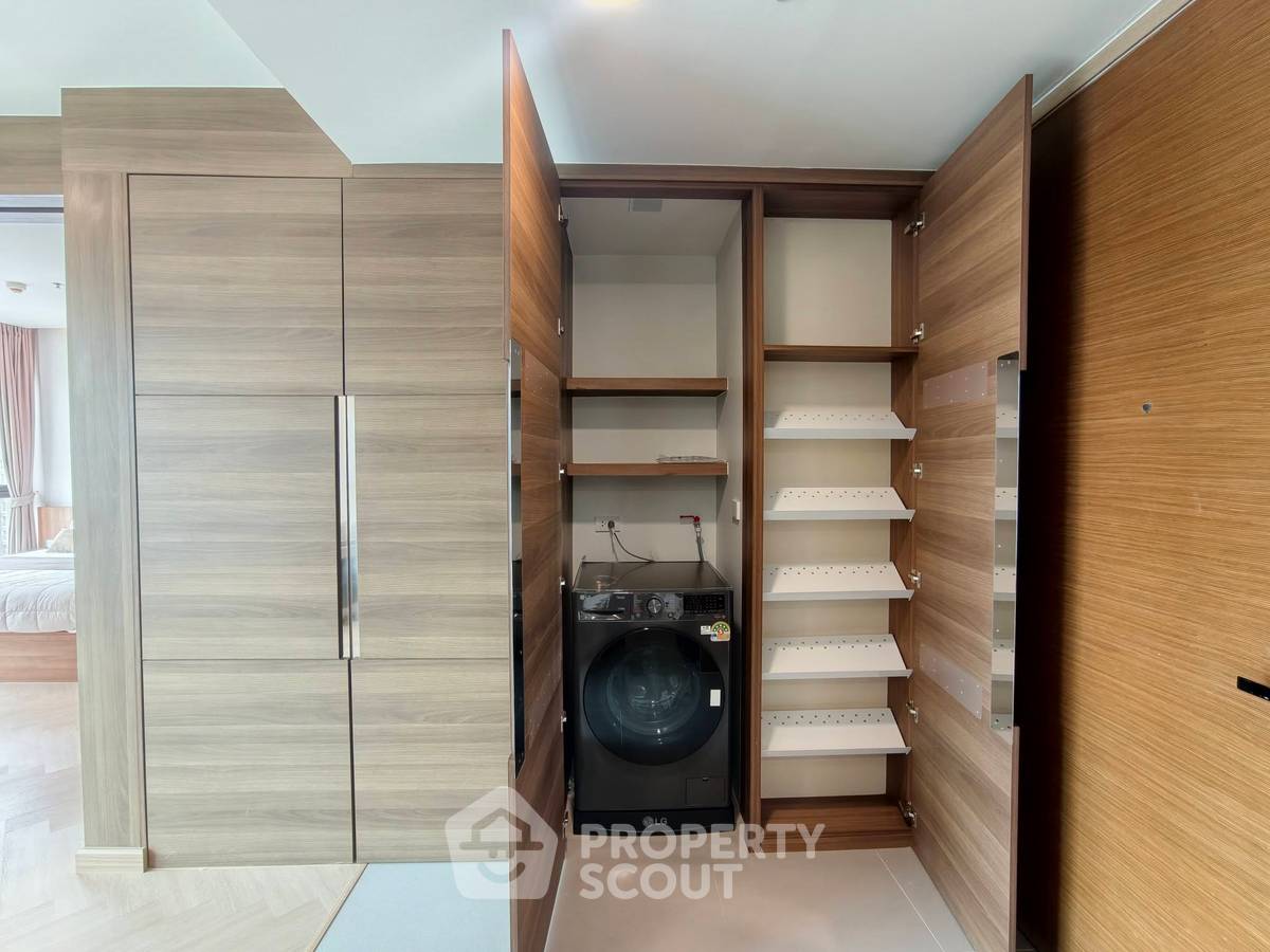 picture 27th-Floor 1-BR At The Address Sathorn, 200m To BTS Saint Louis (ID 3198213) - 10/19