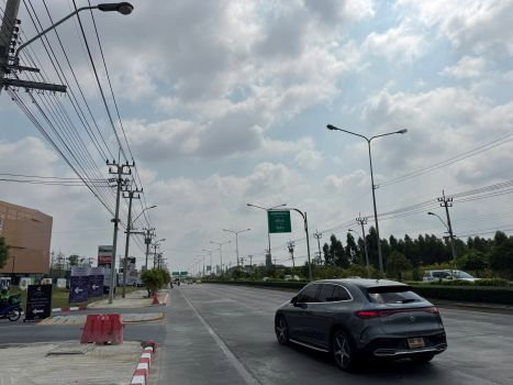 รูป  100 ตรว. หน้ากว้าง ใกล้สนามบิน มหาวิทยาลัย รถไฟฟ้า มอเตอร์เวย์ ถนนตัดใหม่กรุงเทพกรีฑา พระราม9 ใกล้แหล่งงาน โรงเรียนนานาชาติ จุดขึ้นลงทางด่วนสายใหม่ - รูปที่ 12/19