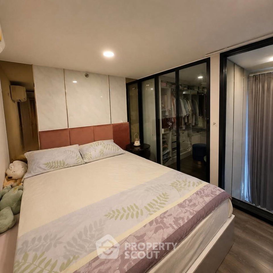 picture 15th-Floor 2-BR KnightsBridge Space Rama 9 Near MRT Phra Ram 9 (ID 3198153) - 5/10