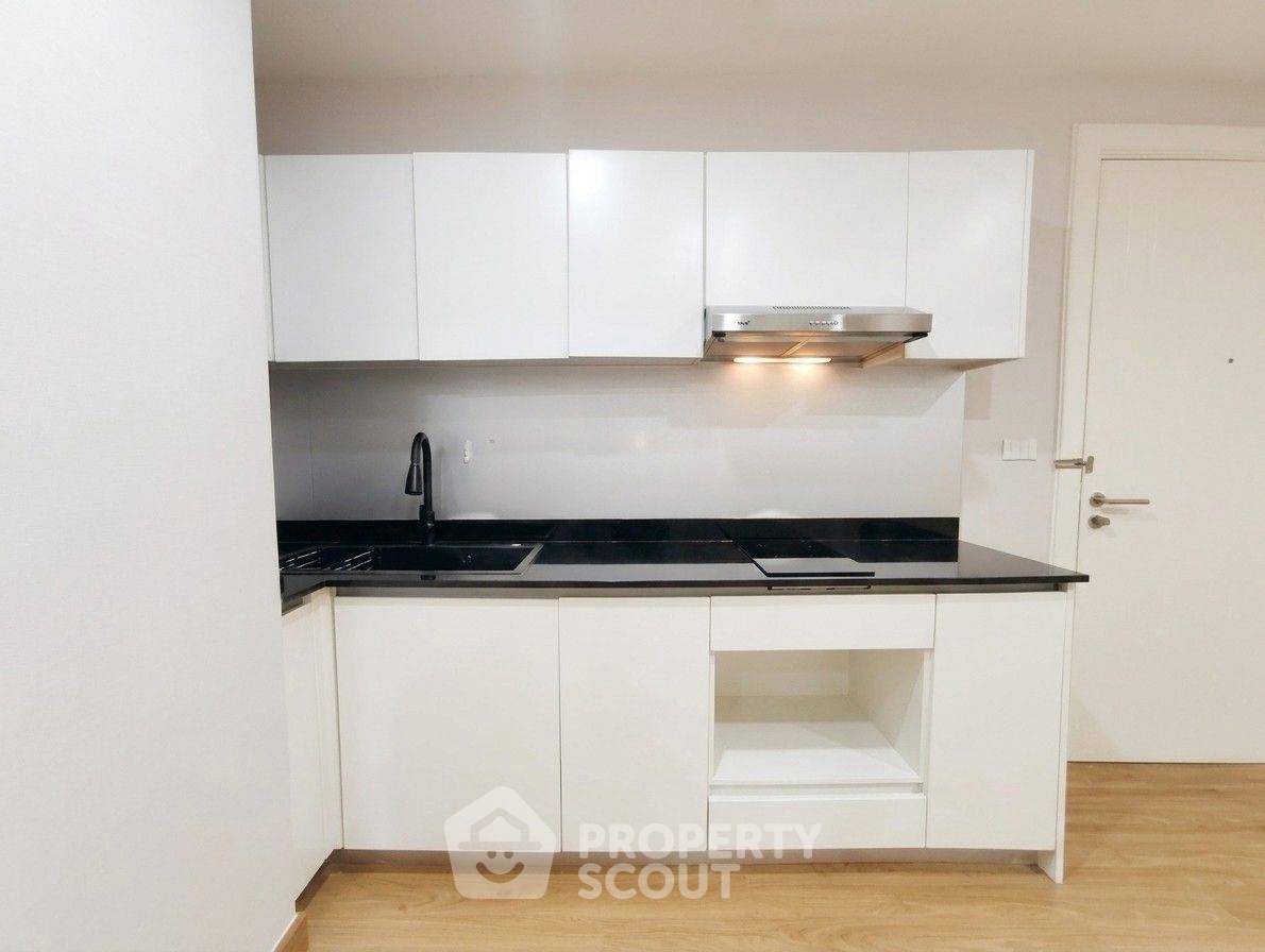 picture Great Value 1-BR For Sale At Voque Sukhumvit 16 Condominium Near MRT Queen Sirikit (ID 3195533) - 2/17
