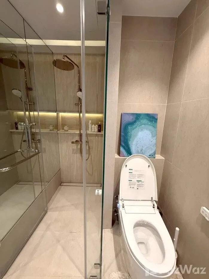 picture 2-Bedroom Corner Unit for Sale at Silom Suites Condominium 6680032 - 8/15