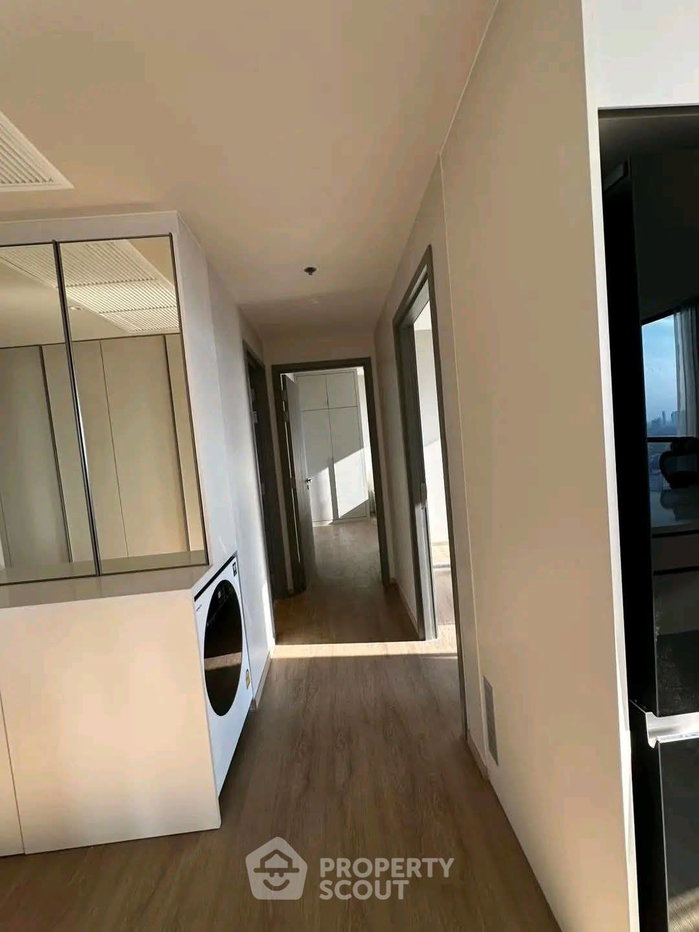 รูป คอนโด 3 ห้องนอน ชั้น 32 The Issara Sathorn ขนาด 110 ตร.ม. (ID 3195431) - รูปที่ 4/7