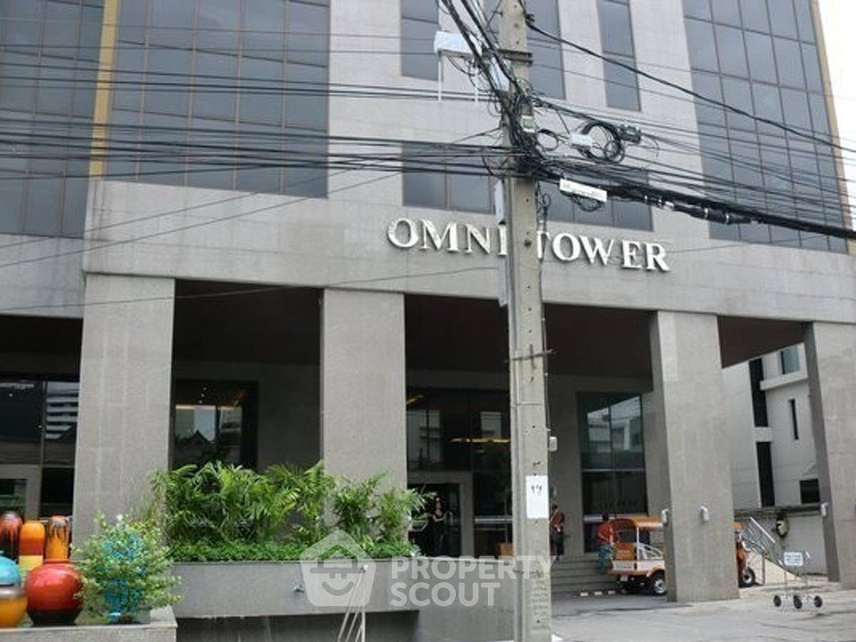 รูป คอนโด 1 ห้องนอน ชั้น 20 ขนาด 65 ตร.ม. Omni Tower ใกล้ BTS นานา (ID 2738527) - รูปที่ 2/5
