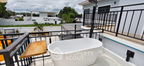 Spacious 6-Bedroom Villa With 350 Sqm In Pattaya (ID 3195794)