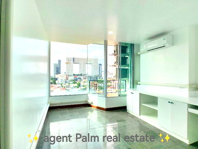 ขายคอนโด : 🏙️✨ Rare Opportunity❗ ขายคอนโด 2 ห้องนอน ใจกลางพหลโยธิน
💥 ห้องใหญ่ วิวสวย รีโนเวทแล้ว พร้อมอยู่