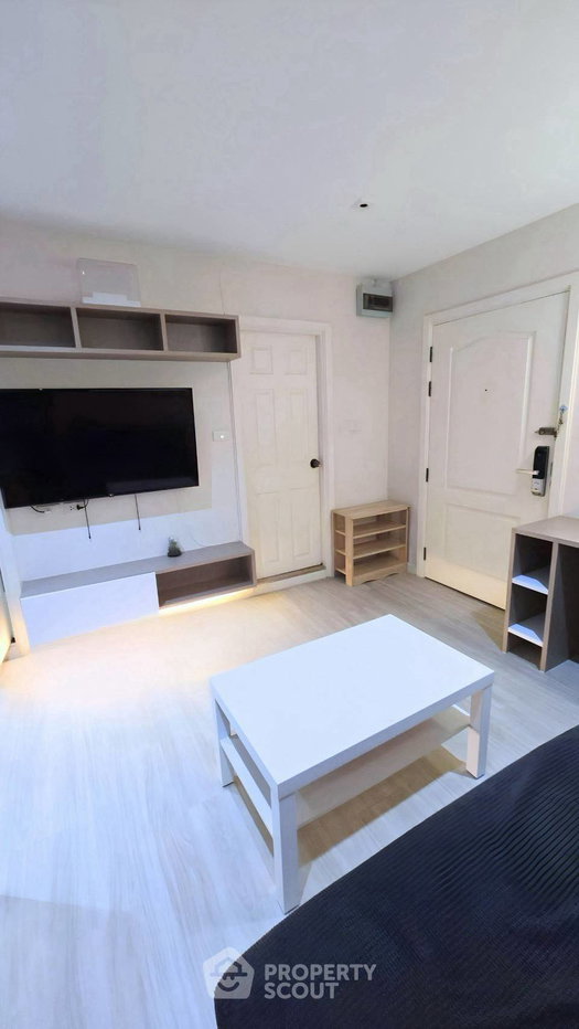 picture 1-BR Condo 30 Sqm At Lumpini Suite Sukhumvit 41, 200m to BTS Phrom Phong (ID 3051775) - 1/7
