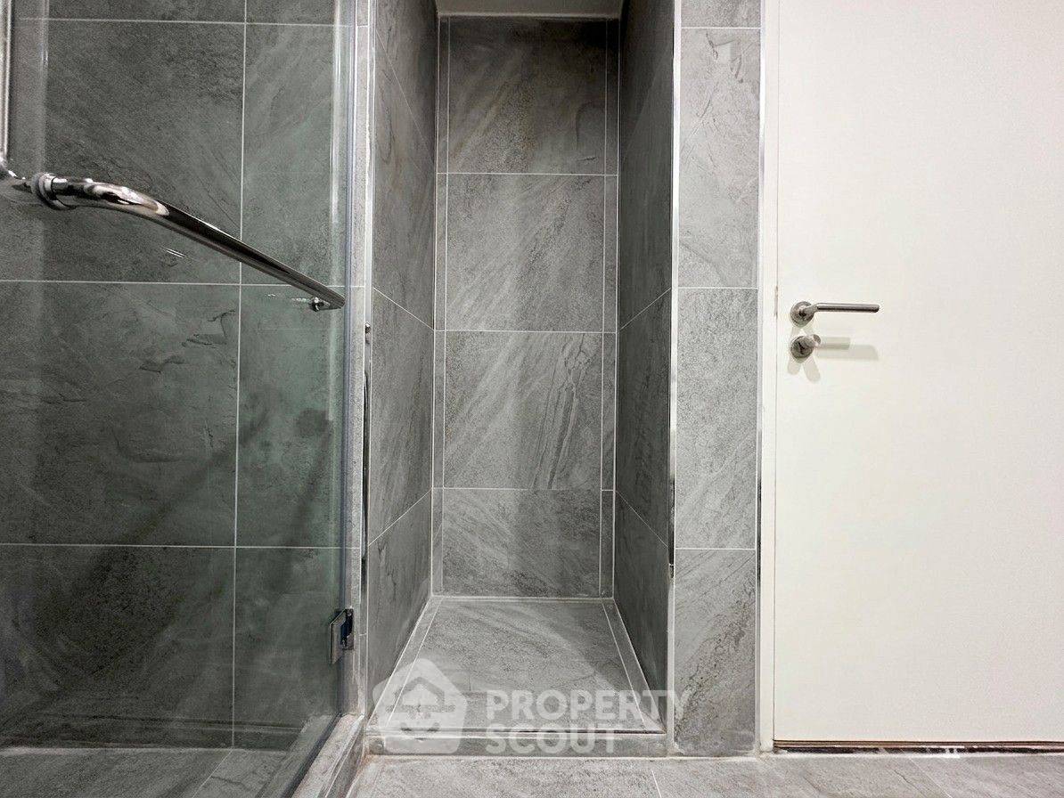picture Great Value 1-BR For Sale At Voque Sukhumvit 16 Condominium Near MRT Queen Sirikit (ID 3195533) - 5/17