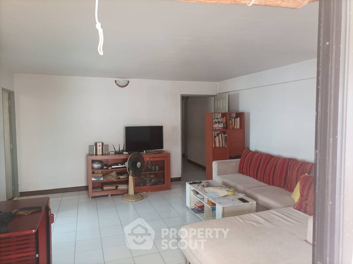 picture 2-BR Condo At La Maison Ruamrudee Near BTS Phloen Chit (ID 2778278) - 1/8