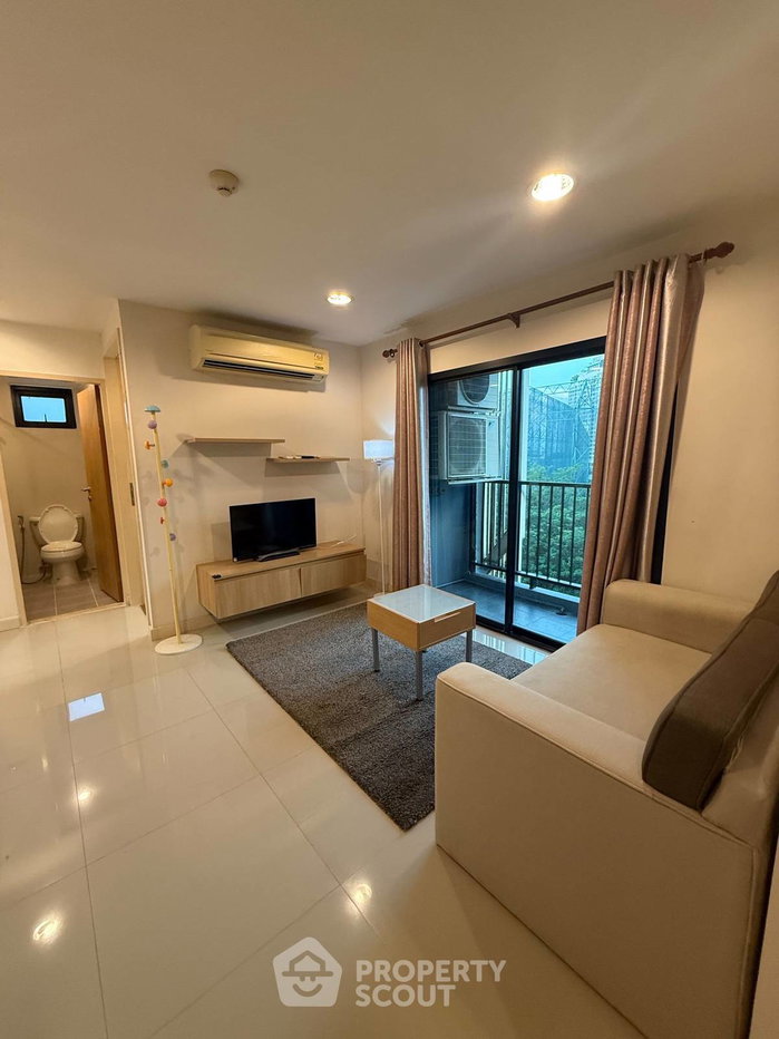 picture 300m To BTS Ekkamai | 1-BR Zenith Place Sukhumvit 42 Condominium (ID 3195457) - 2/11