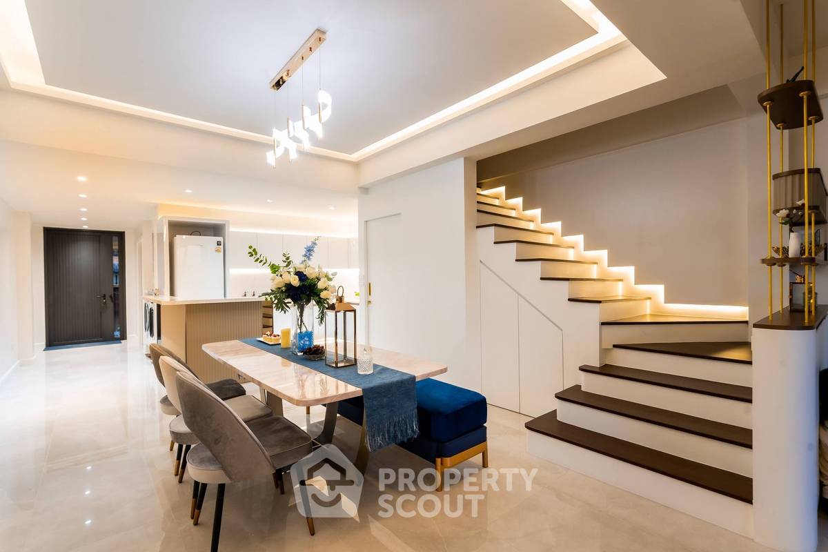 picture Spacious 3-BR 235 Sqm Villa At The Bluerose Sea Breeze (ID 3197084) - 7/10
