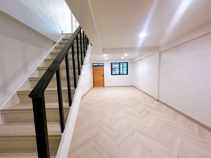 รูป 🏠 เจ้าของขายเอง 🏠 รีโนเวทใหม่ทั้งหลัง ทาวน์โฮม 2 ชั้น ซอยอ่อนนุช 44 | เดินแค่ 50 เมตร ถึง 7-11 | · ห่าง BTS บางจาก แค่ 2.9 กม. - รูปที่ 10/14