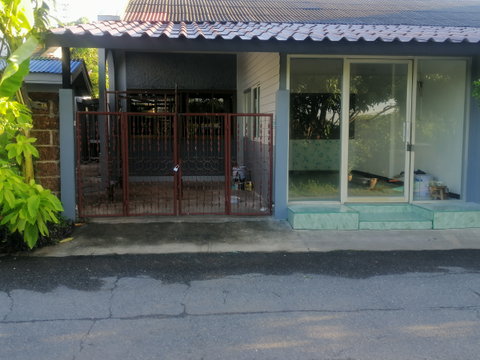 House for rent  and shady atmosphere, close to Kaset-Nawamin Road, 