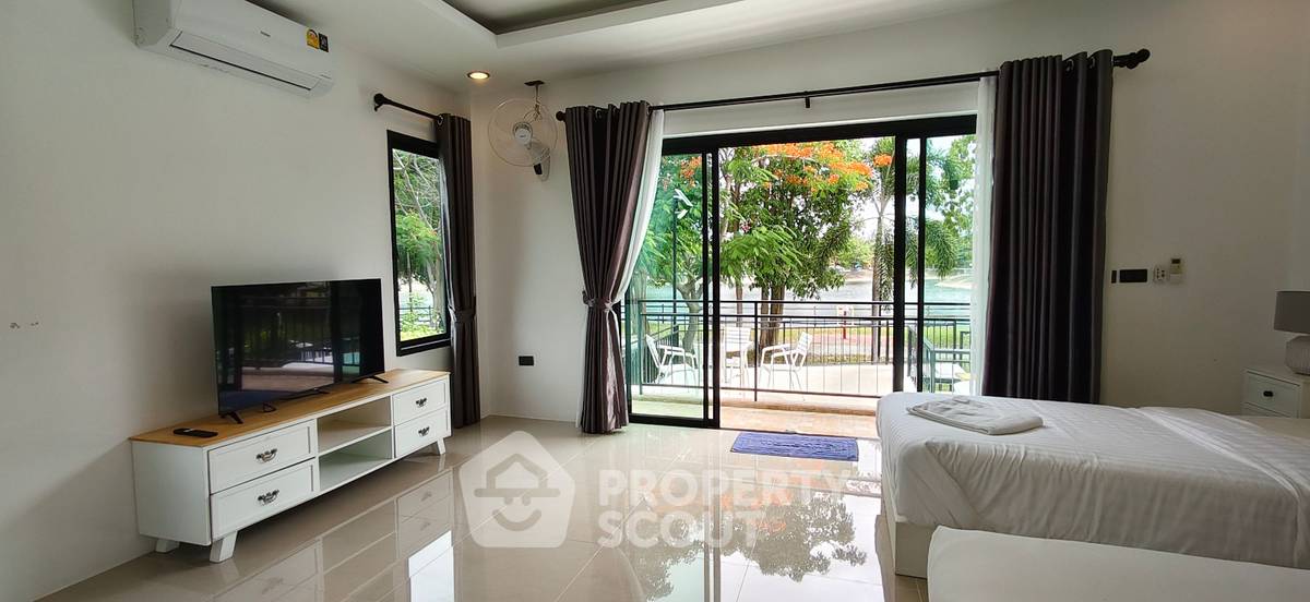 picture 350 Sqm 6-BR Villa In Nong Prue, Pattaya (ID 3195794) - 12/17