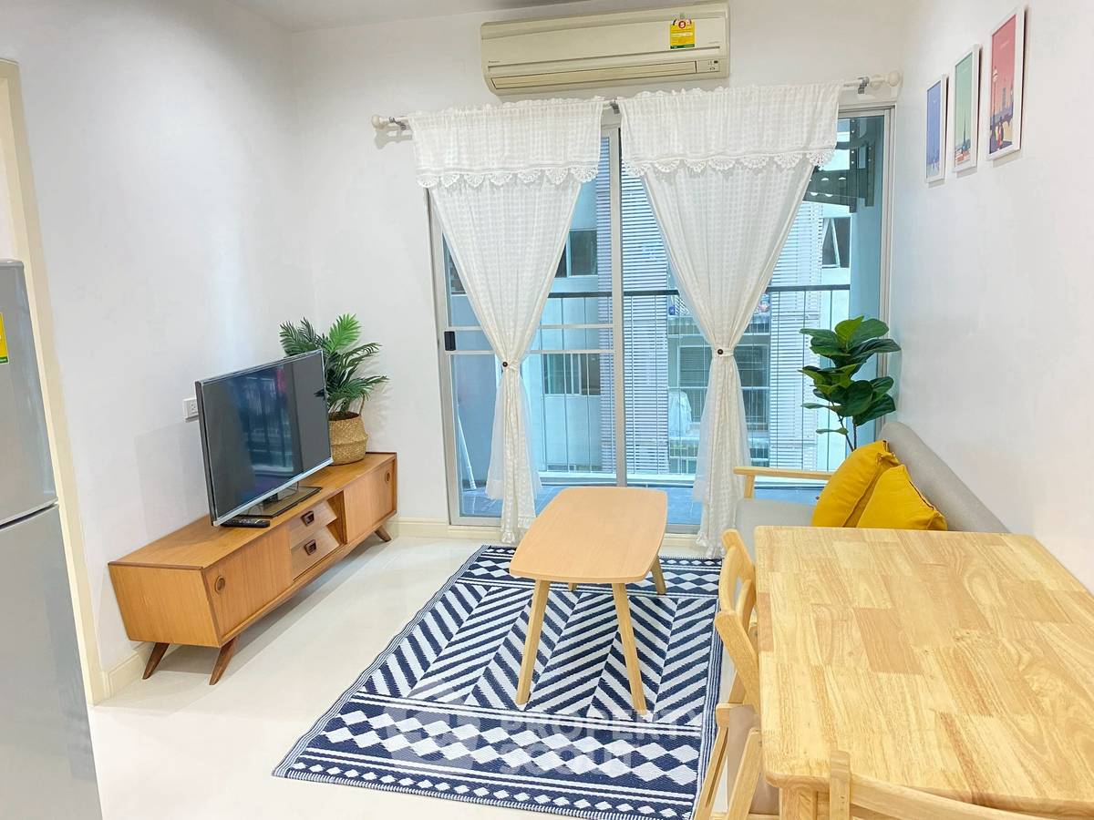 picture Well-Priced 2-BR Condo, A Space Asoke Hide Away, 400m to MRT Phra Ram 9 (ID 2959865) - 1/9