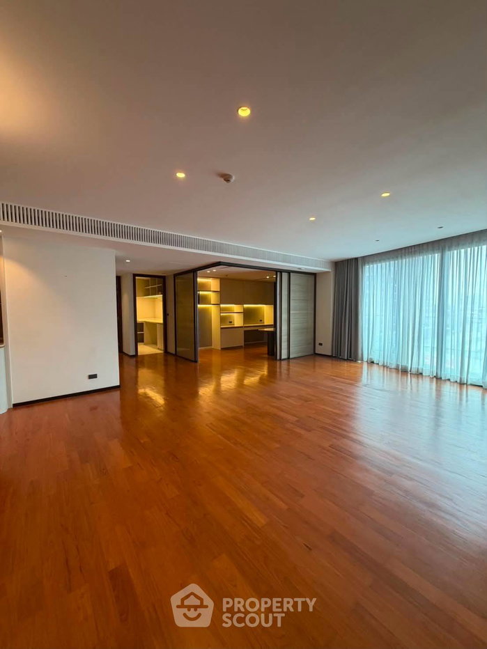 picture Pet-Friendly 3-BR La Citta Delre Thonglor 16 Near BTS Thong Lor (ID 3196959) - 1/6