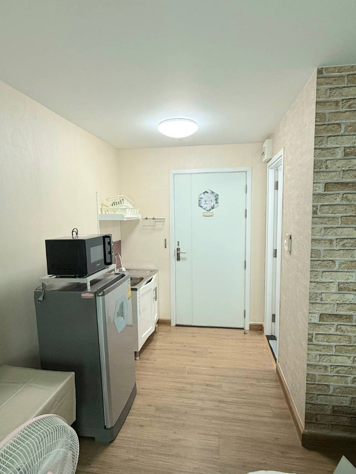picture Plum condo Paholyothin89 for rent. - 8/11