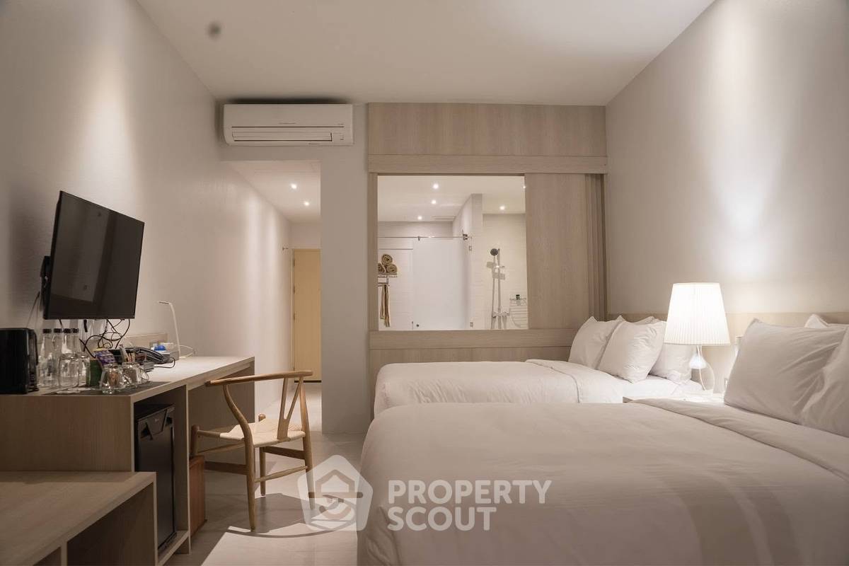 picture 6-BR 365 Sqm Luxury Beachfront House In Prachuap (ID 3195635) - 3/22