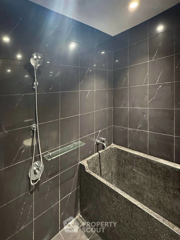picture 2-BR Condo At Siamese Gioia Near MRT Phetchaburi (ID 2258711) - 13/18