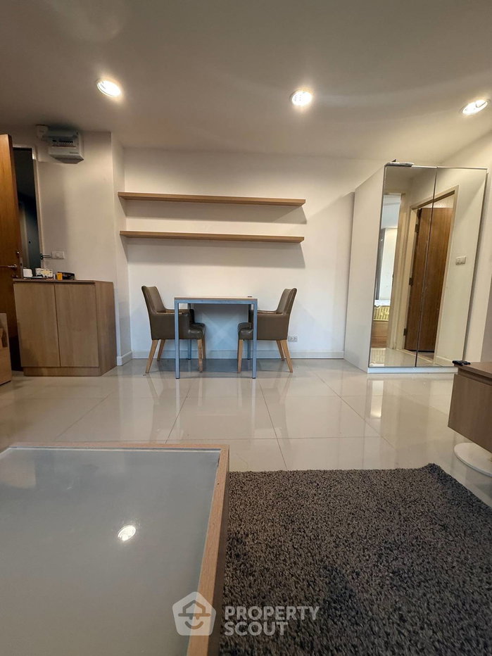 picture 300m To BTS Ekkamai | 1-BR Zenith Place Sukhumvit 42 Condominium (ID 3195457) - 5/11