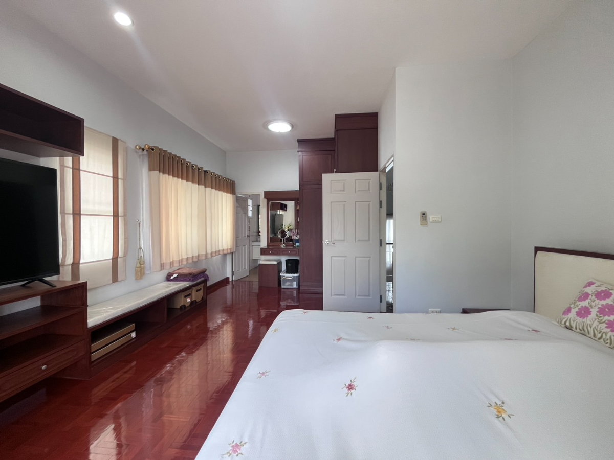 รูป บ้านเดี่ยวทำเลทอง แม่เหียะ ใกล้เทศบาลสุเทพ พื้นที่กว้าง 83 ตร.ว. ฟังก์ชันครบ พร้อมเข้าอยู่! T. 063-6649056 - รูปที่ 27/35