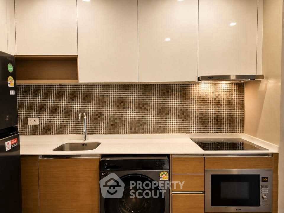 picture 24th-Floor 2-BR The Saint Residences, 100m To MRT Phahon Yothin (ID 3196896) - 10/19