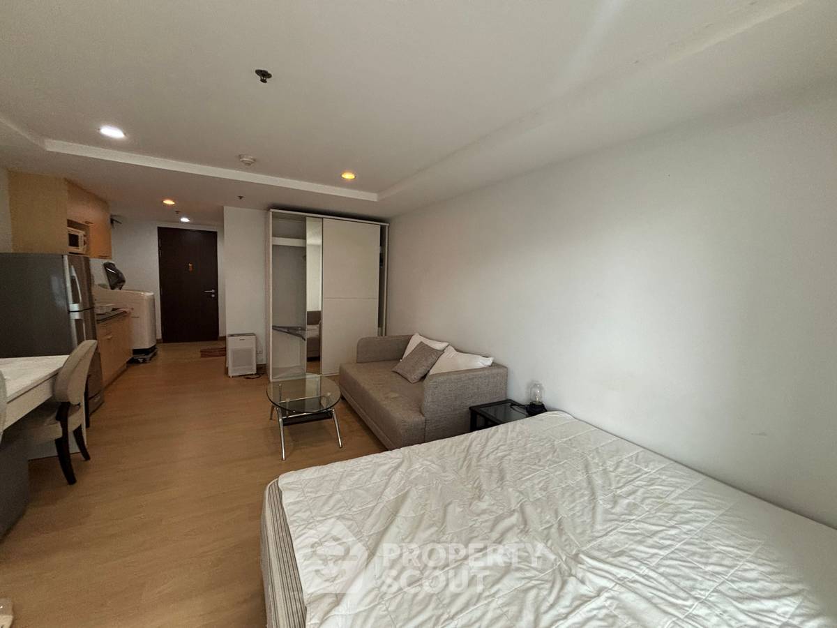 รูป ใกล้ BTS นานา เพียง 200 ม. | 1-BR The Trendy Condominium (ID 883679) - รูปที่ 7/15