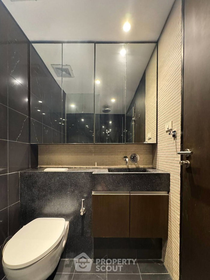 picture 2-BR Condo At Siamese Gioia Near MRT Phetchaburi (ID 2258711) - 16/18