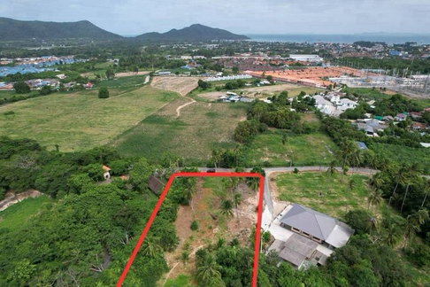 Prime land for sale in Bang Saray. Beautiful plot, great atmosphere, ideal for investment.