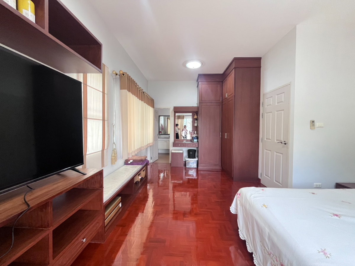 รูป บ้านเดี่ยวทำเลทอง แม่เหียะ ใกล้เทศบาลสุเทพ พื้นที่กว้าง 83 ตร.ว. ฟังก์ชันครบ พร้อมเข้าอยู่! T. 063-6649056 - รูปที่ 26/35