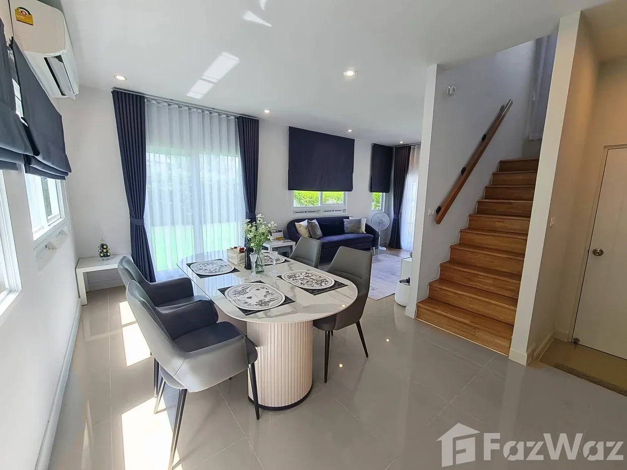 picture 4BR Corner House with Large Private Garden 6672726 - 13/23