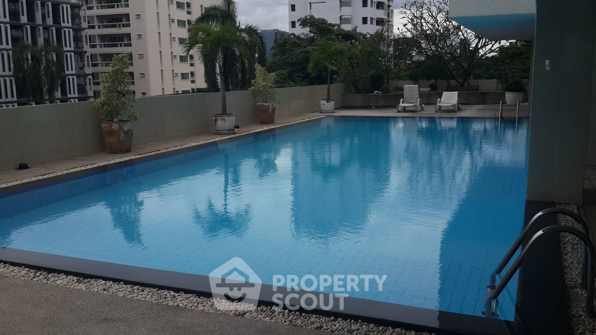 picture Spacious 3-BR 200 Sqm Baan Phrom Phong, MRT Phetchaburi (ID 884112) - 4/6