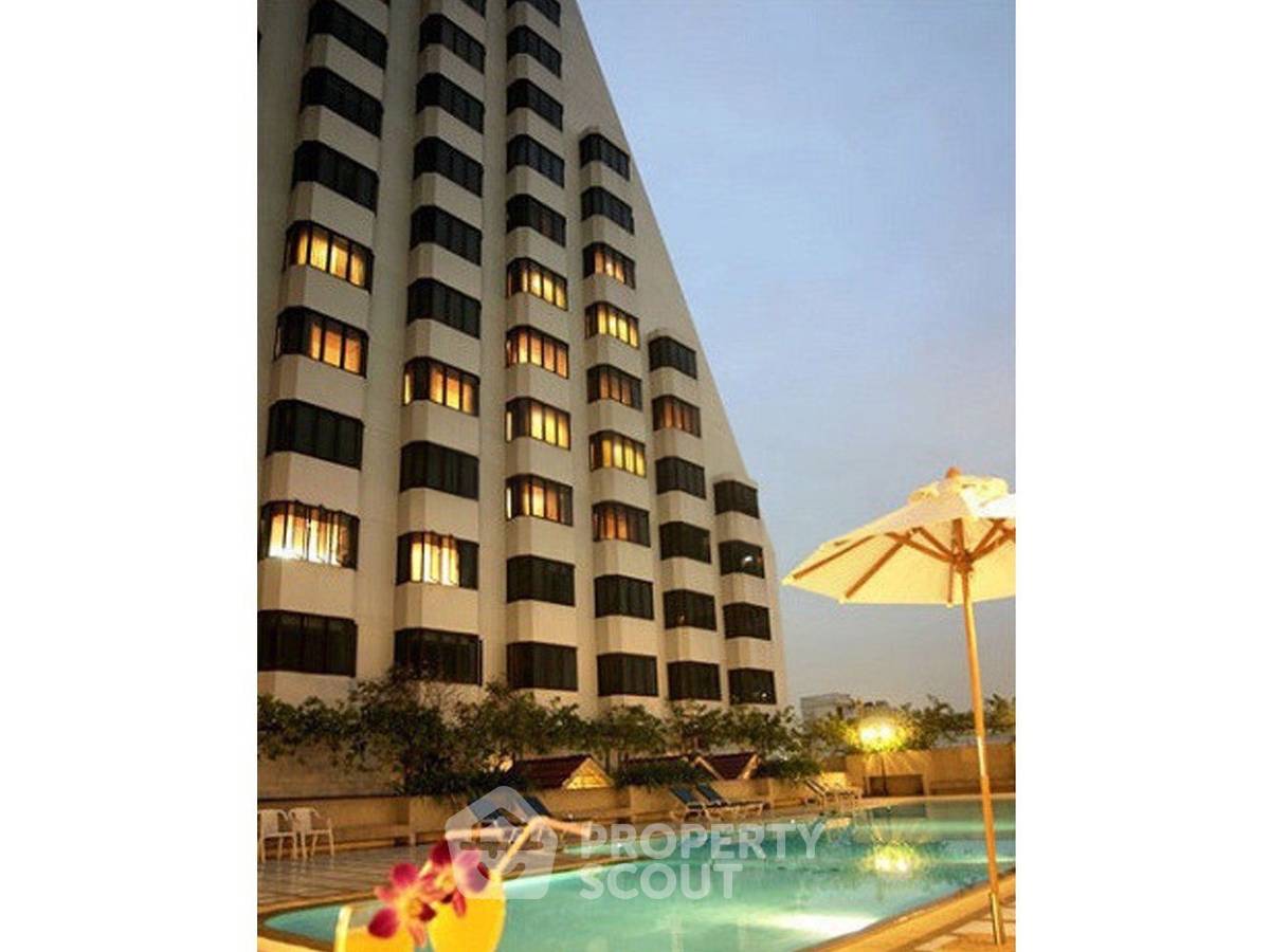 รูป คอนโด 1 ห้องนอน ชั้น 20 ขนาด 65 ตร.ม. Omni Tower ใกล้ BTS นานา (ID 2738527) - รูปที่ 1/5