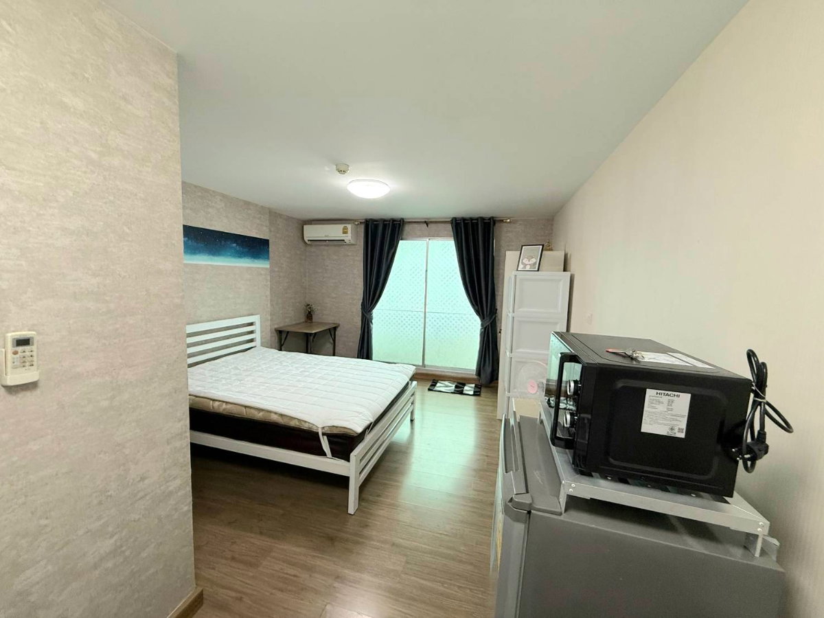 picture Plum condo Paholyothin89 for rent. - 7/11