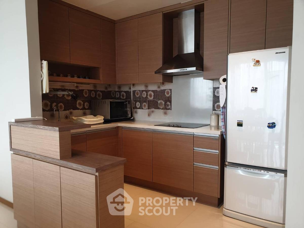 picture 20th-Floor 2-BR Condo At The Emporio Place Near BTS Phrom Phong (ID 3073897) - 11/20