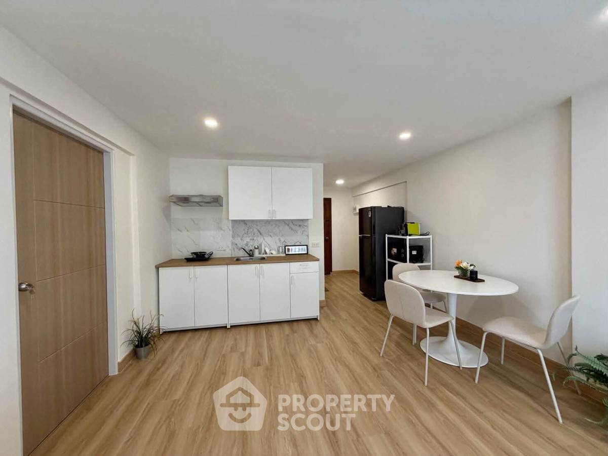 picture 1-BR Condo At Raintree Villa Sukhumvit 53 Near BTS Thong Lor (ID 3197192) - 9/14