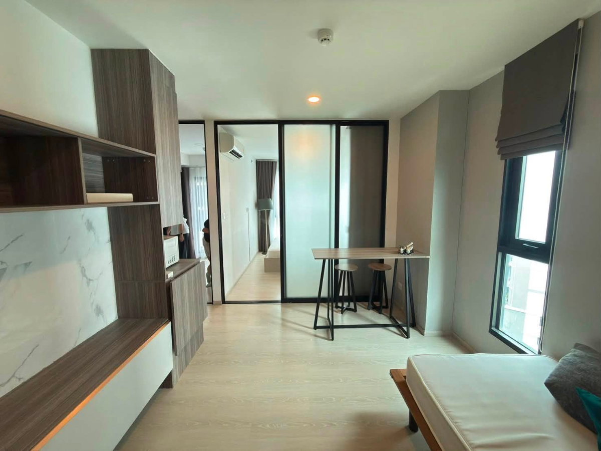 picture  Knightsbridge Phaholyothin Interchange - 6/10