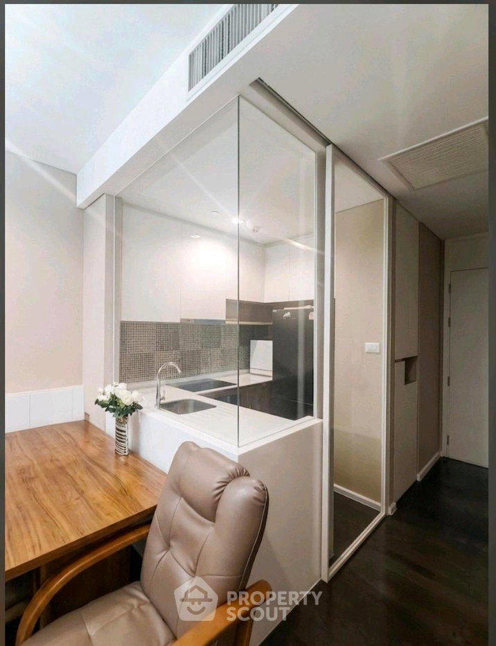 picture 38th-Floor 2-BR The Saint Residences 100m To MRT Phahon Yothin (ID 3195736) - 6/20