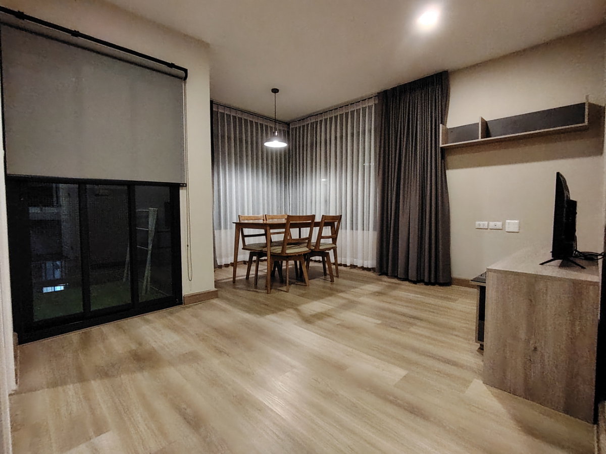 picture FOR SALE – The Indeed Condo Urban Sriracha - 6/11