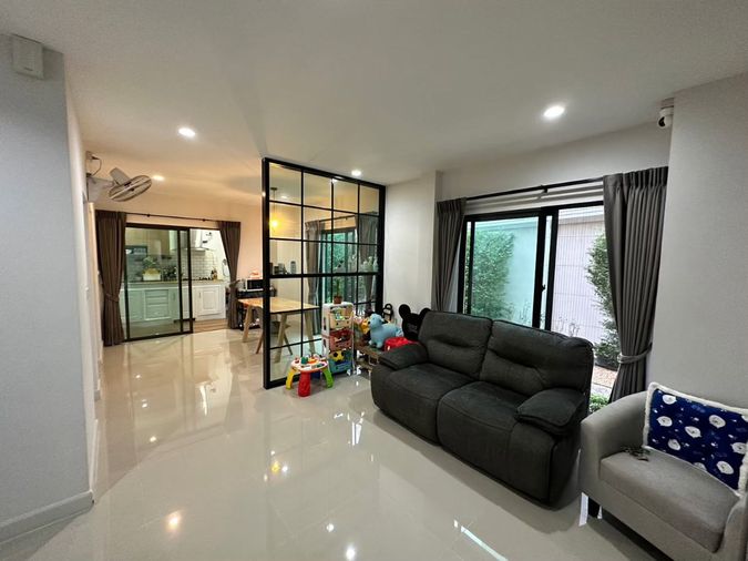 ขายทาวน์โฮม 3 ห้องนอน 35.7 ตร.ว. เวิร์ฟ เพชรเกษม 81