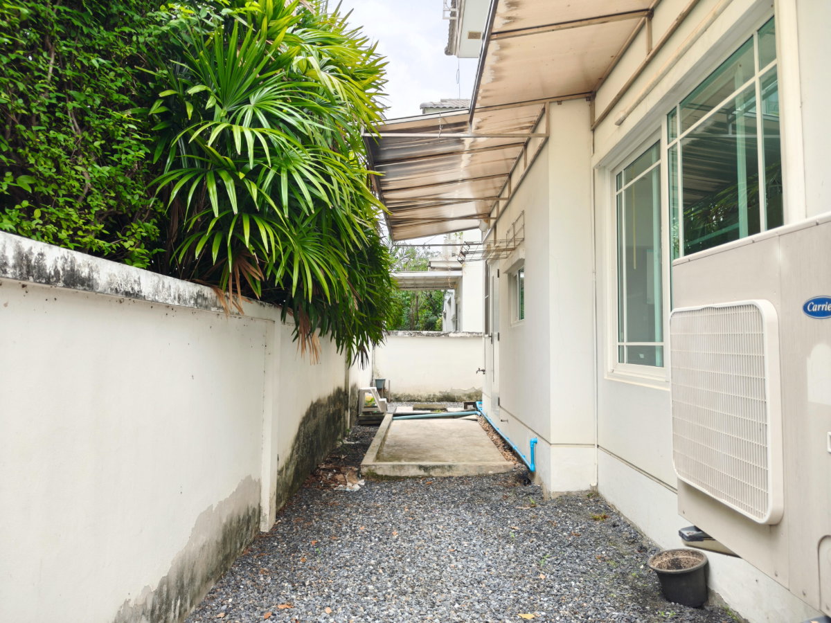 รูป บ้านเดี่ยวพร้อมอยู่ที่มีส่วนกลางระดับ Luxury โครงสร้างดีไม่ต้องซ่อม คุ้มค่าที่สุด ใกล้โรงเรียนนานาชาติชื่อดัง - รูปที่ 21/26