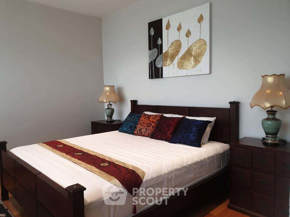 picture 20th-Floor 2-BR Condo At The Emporio Place Near BTS Phrom Phong (ID 3073897) - 3/20