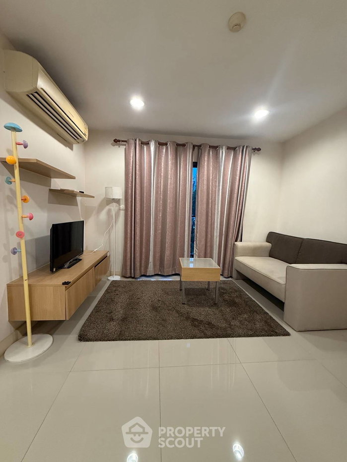 picture 300m To BTS Ekkamai | 1-BR Zenith Place Sukhumvit 42 Condominium (ID 3195457) - 1/11