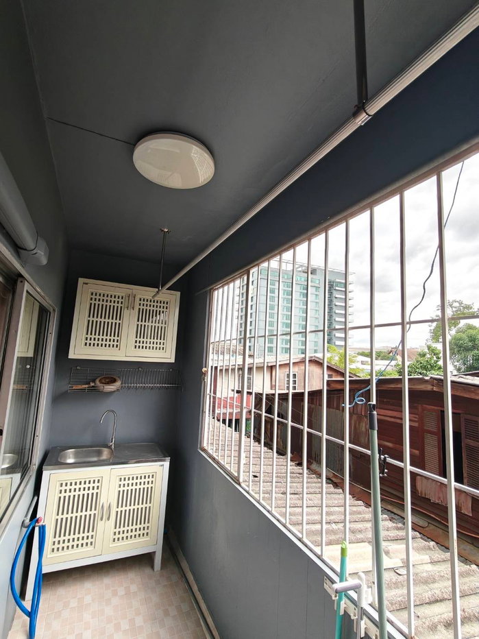รูป B239 ให้เช่าคอนโดไฟหลวงมีสระว่ายน้ำจอดรถฟรีติดเน็ตเองได้ใกล้ MRT สุทธิสาร - รูปที่ 10/10