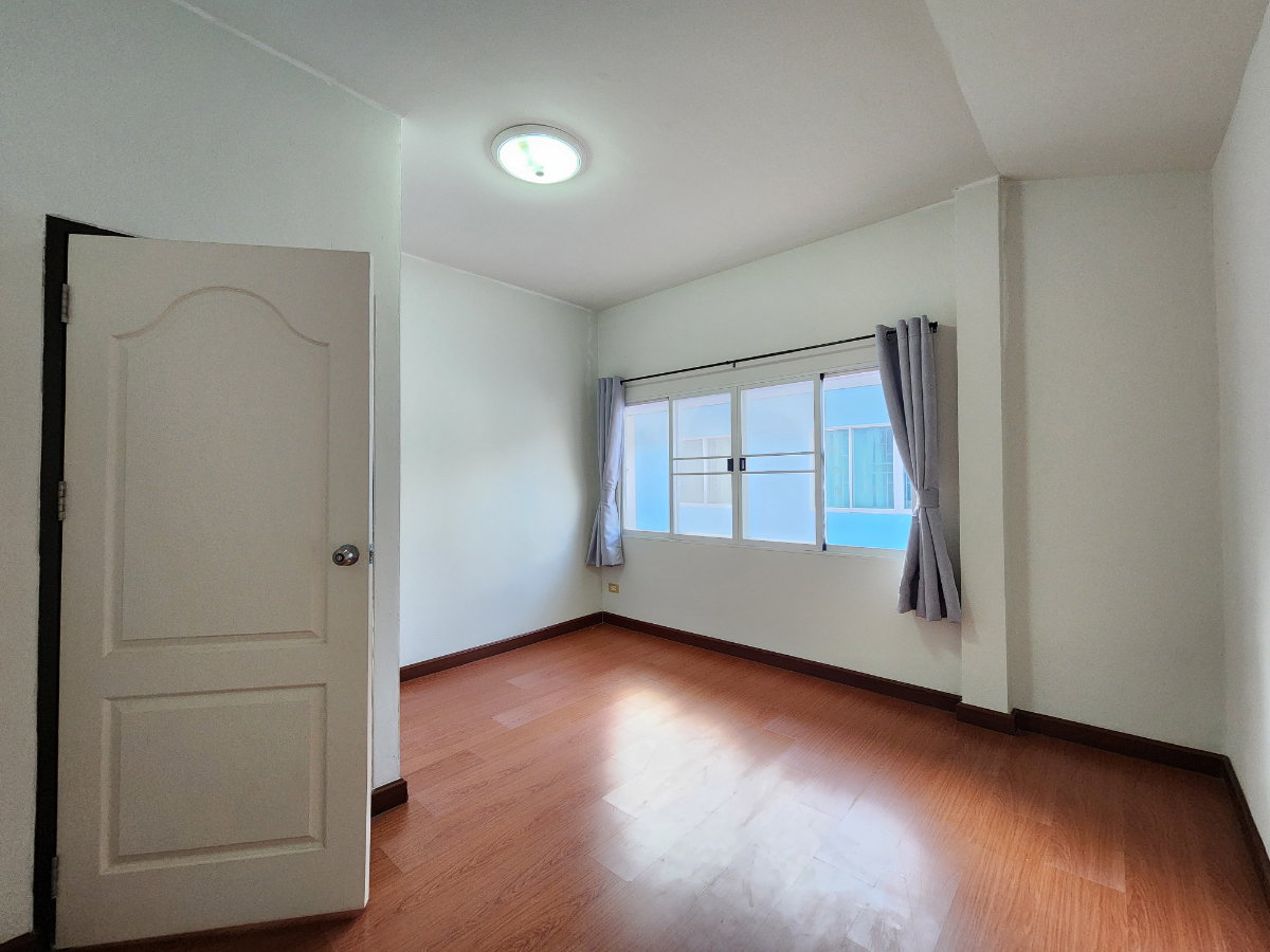 picture TOWNHOUSE (Phanason Residence Village) - 18/21