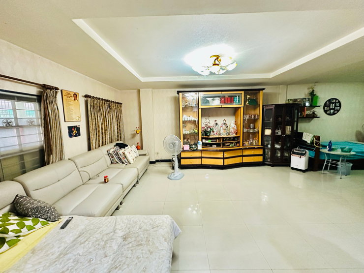 รูป ⭕️ ขายด่วน ⭕️ Townhouse 46 ตารางวา 6 นอน 4 น้ำ ซอยรพ.ลาดพร้าว - รูปที่ 4/4