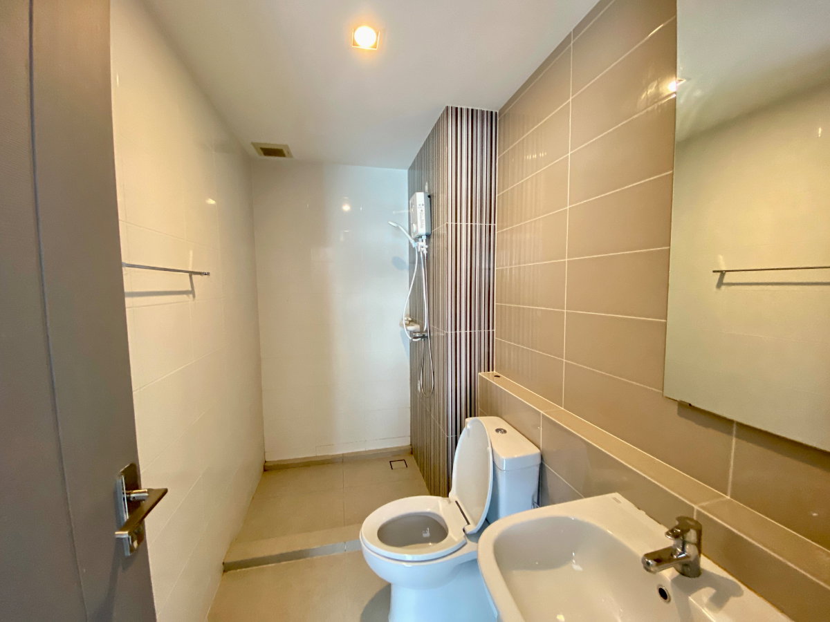 รูป ให้เช่าทาวน์โฮม The Landmark Ekkamai–Ramintra ทาวน์โฮม 3 ชั้นสไตล์โมเดิร์น | 3 ห้องนอน | 168 ตร.ม. | ทำเลลาดพร้าว–สุคนธสวัสดิ์ - รูปที่ 8/14