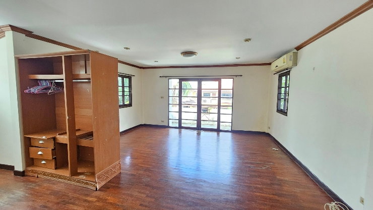 รูป 🏡#บ้านให้เช่า หมู่บ้าน เมืองเอก ใกล้ ม.รังสิต ✨ #เลี้ยงสัตว์ได้ 💥 บ้านเดี่ยวหลังใหญ่ บนพื้นที่ 105 ตร.วา - รูปที่ 4/11