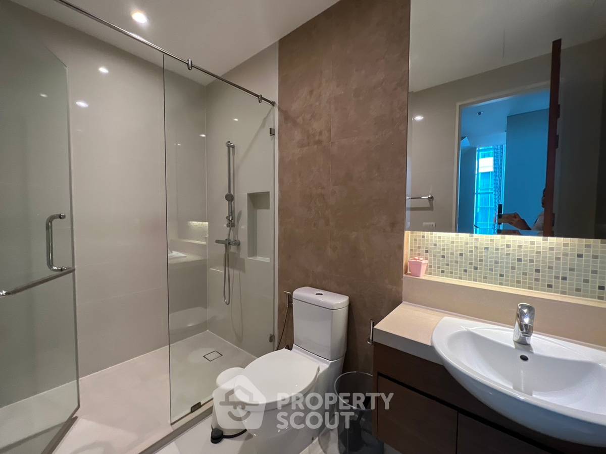 picture 21st-Floor 3-BR Bright Sukhumvit 24 Condominium, BTS Phrom Phong (ID 3197055) - 6/14